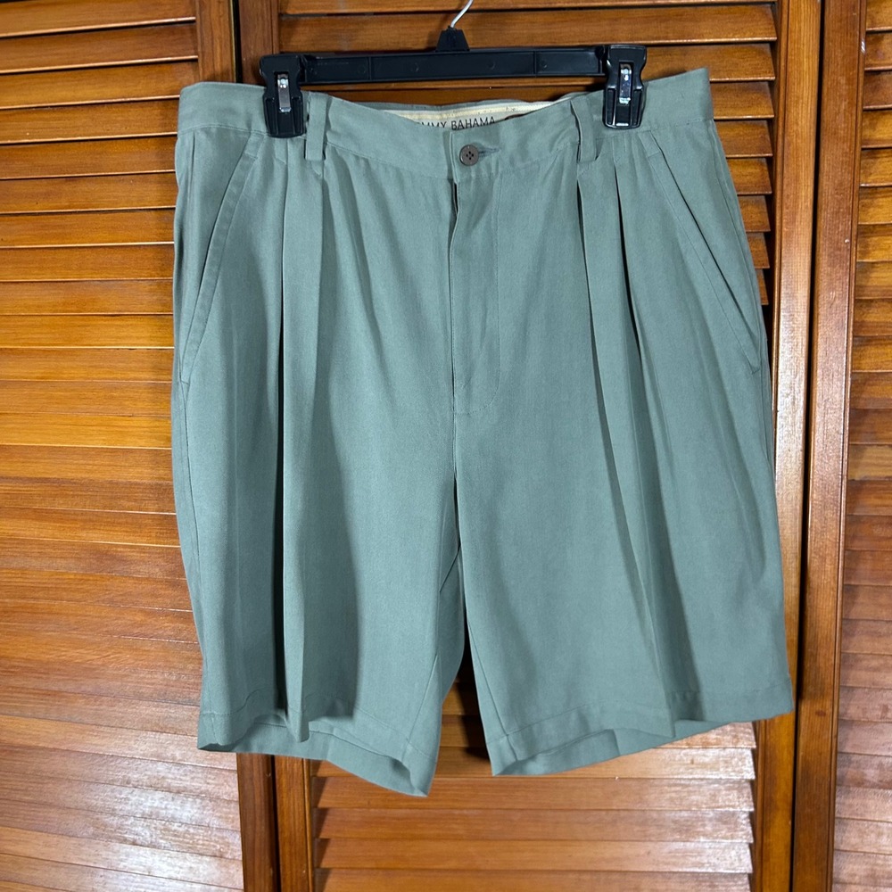 Tommy Bahama Mens 100% Silk Pleated Herringbone Shorts Sage Green Size 34‎
